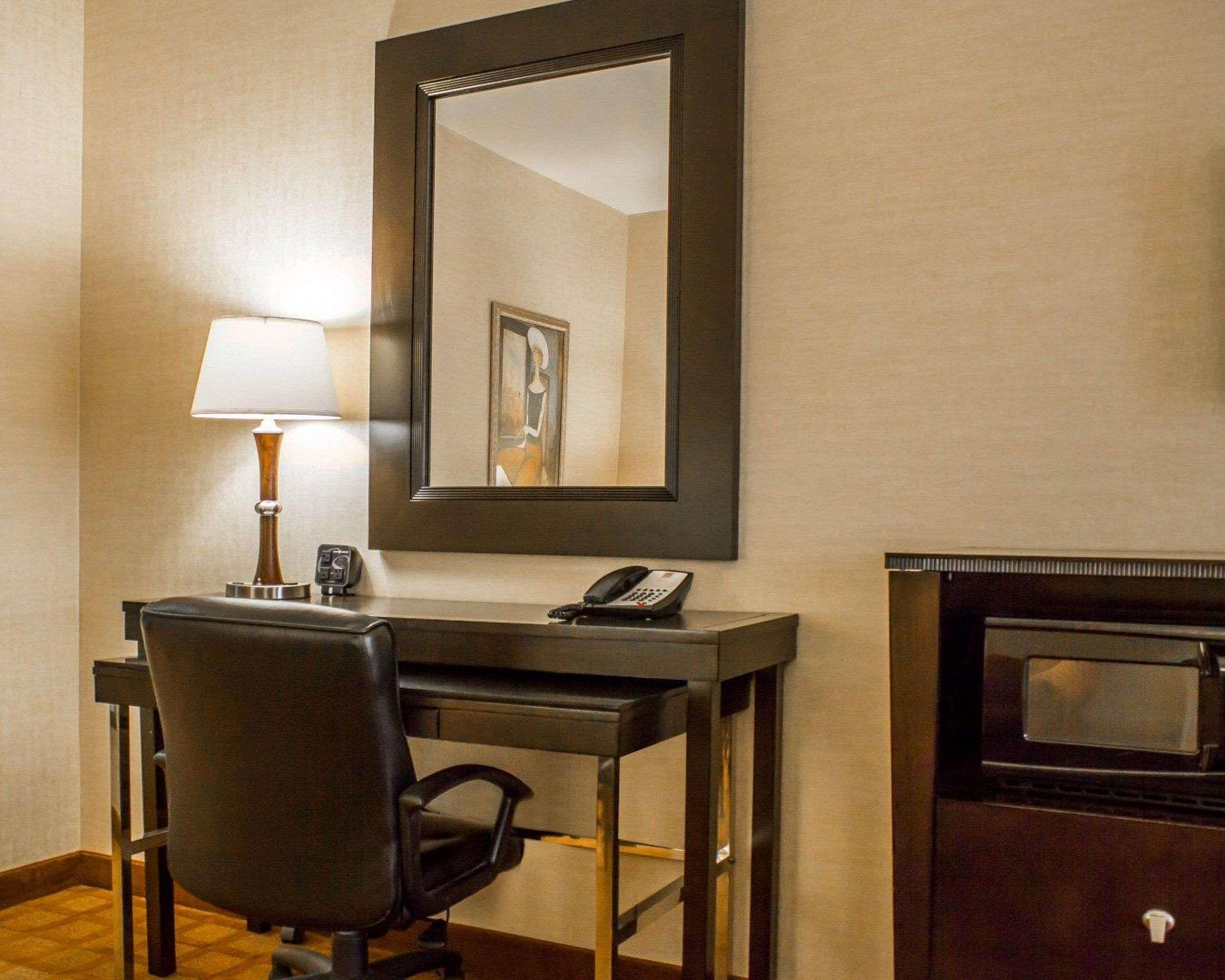 Comfort Suites Edinboro Kültér fotó