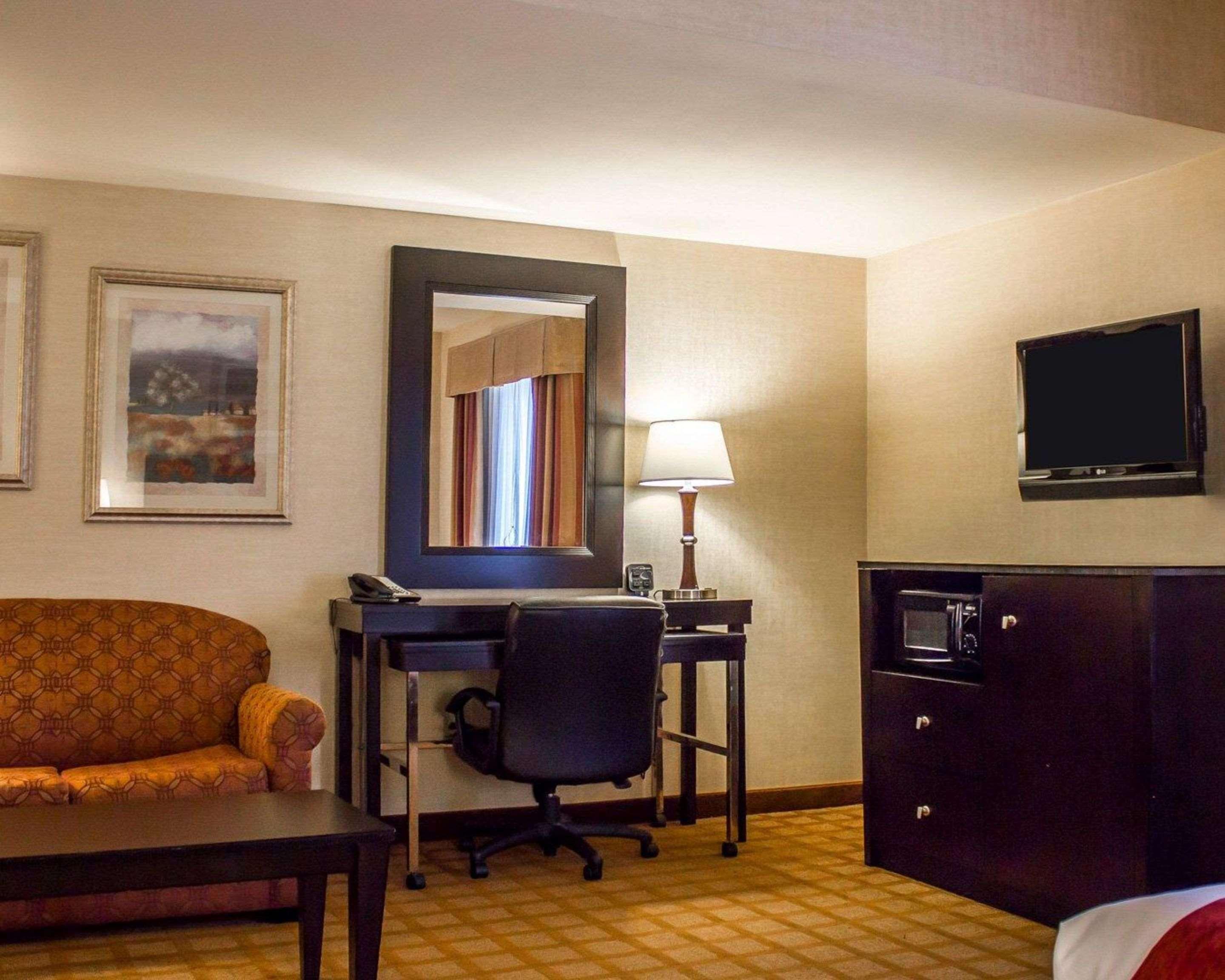 Comfort Suites Edinboro Kültér fotó