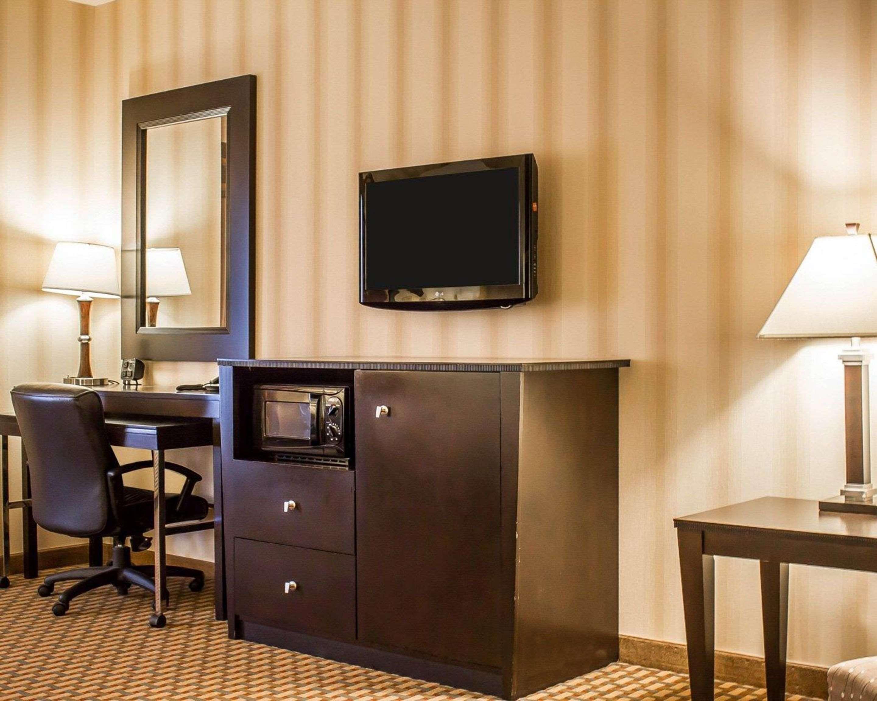 Comfort Suites Edinboro Kültér fotó