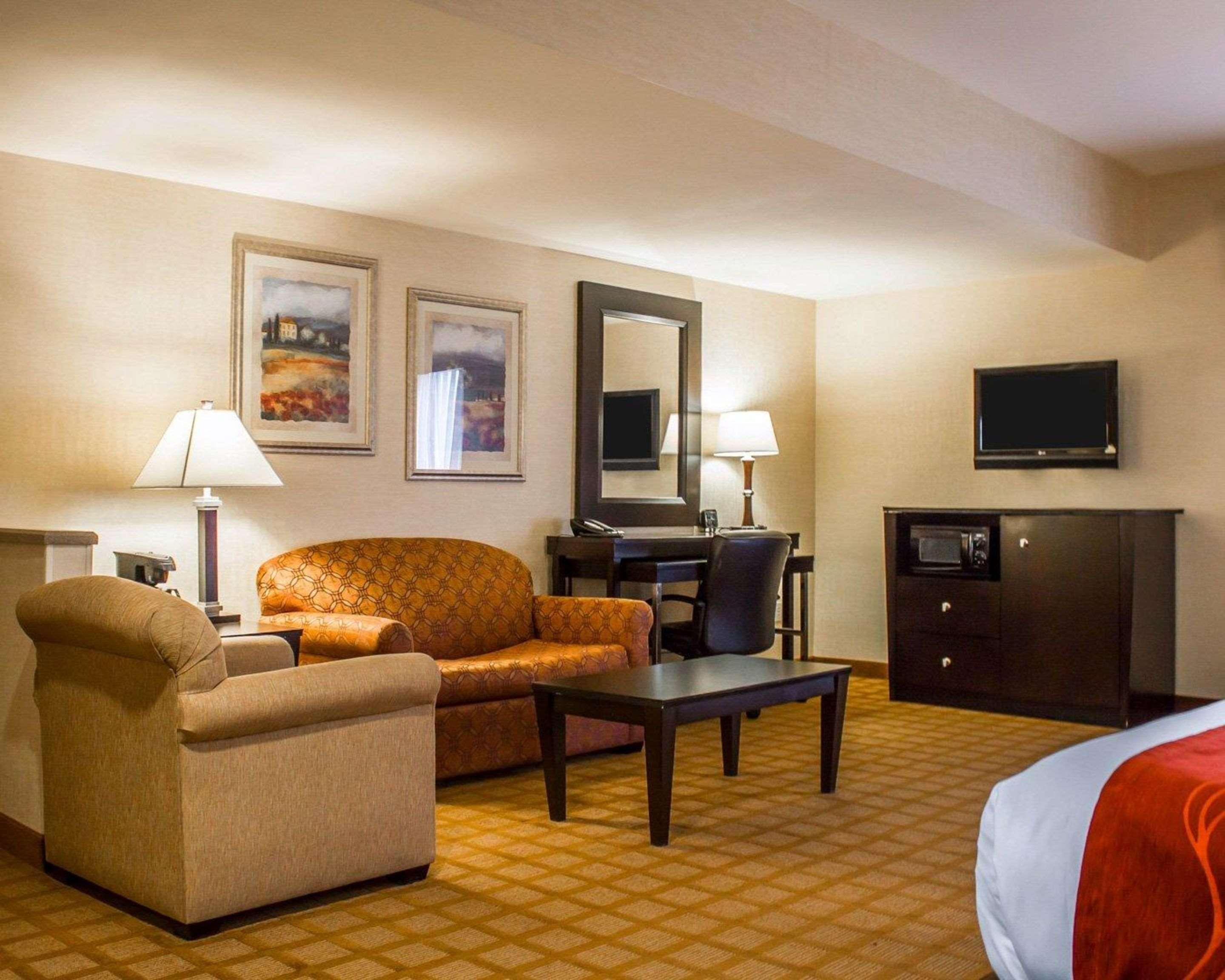 Comfort Suites Edinboro Kültér fotó