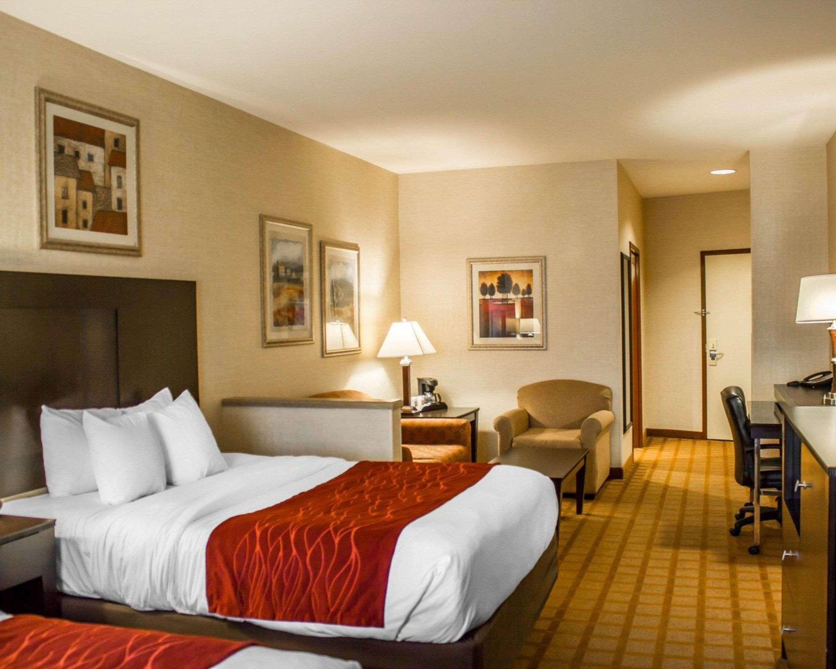 Comfort Suites Edinboro Kültér fotó